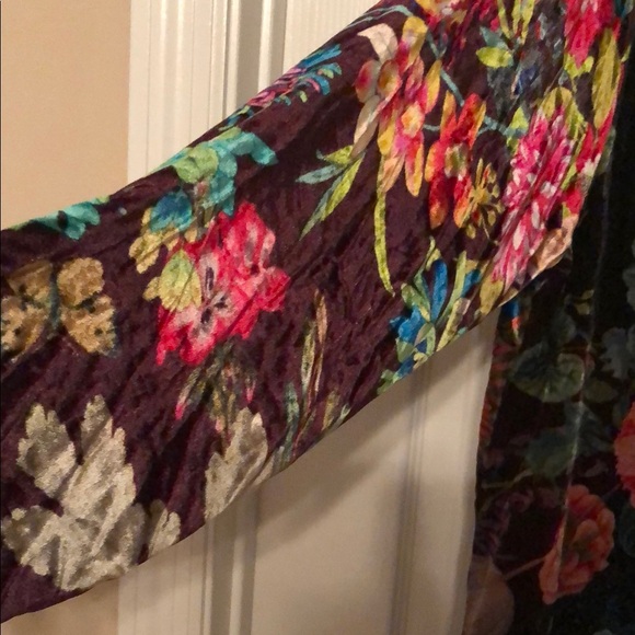 Johnny Was Colorful Embroidered Label - Picture 4 of 9